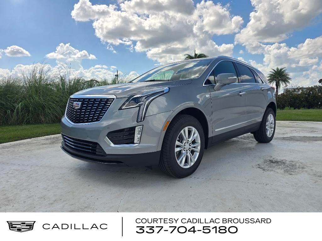 2026 Cadillac XT5 Luxury in Argent Silver Metallic — front three-quarter view